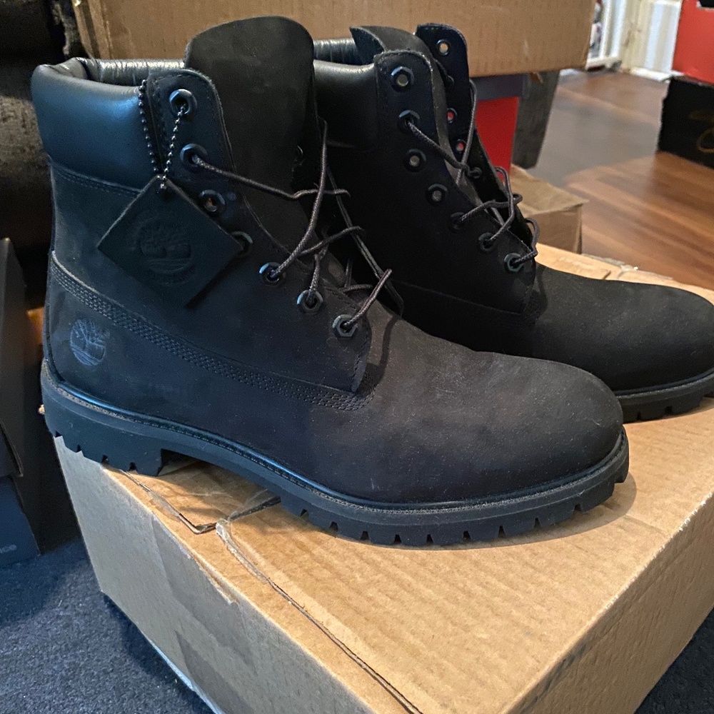 Timberland 6-Inch "Black" Boot, Men's Size 11.5